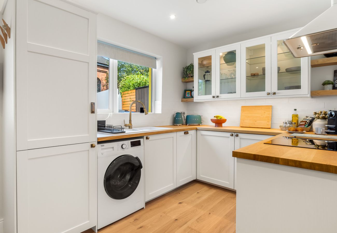 House in Clifden - The Old Forge in the Heart of  Clifden Town