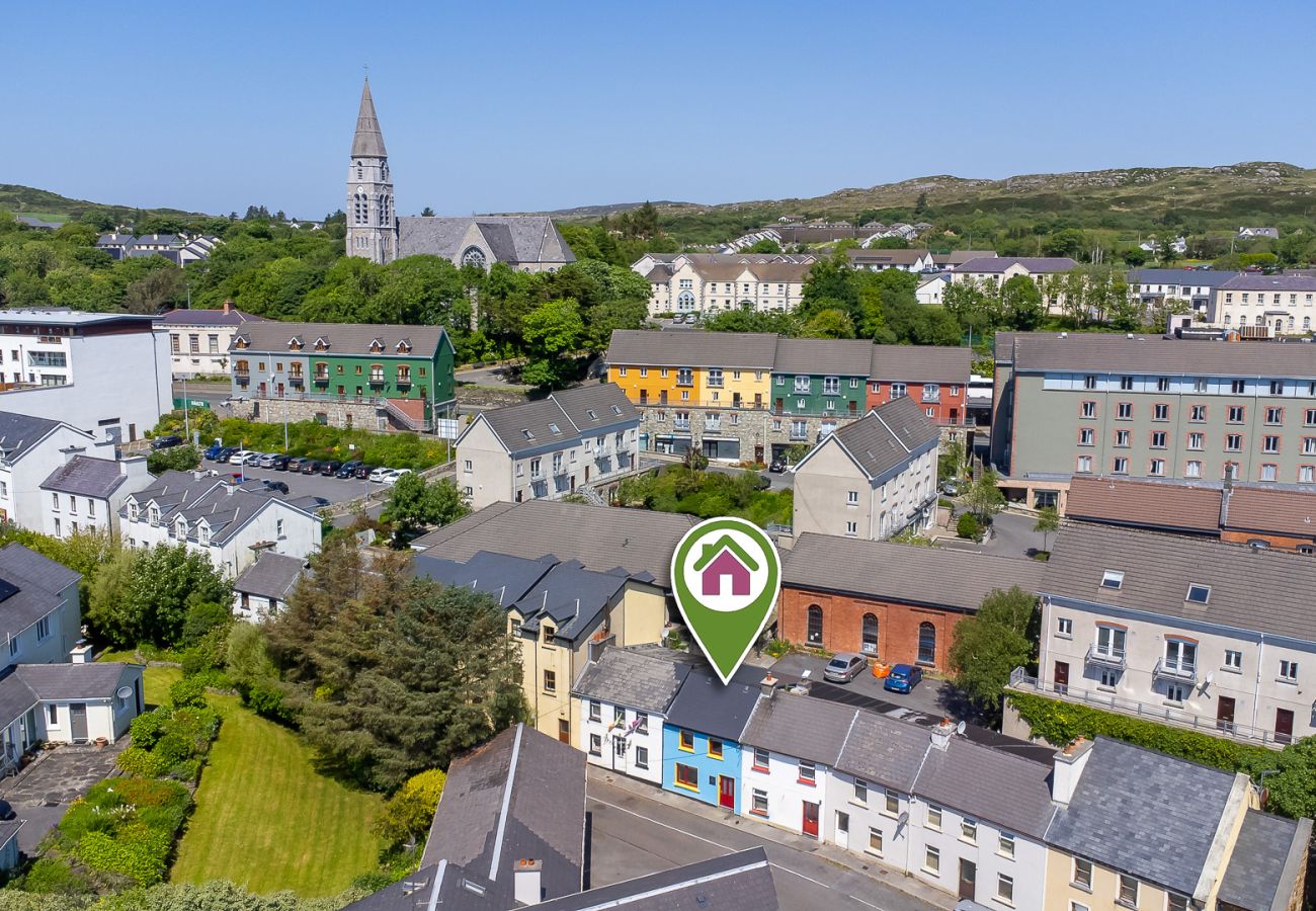House in Clifden - The Old Forge in the Heart of  Clifden Town