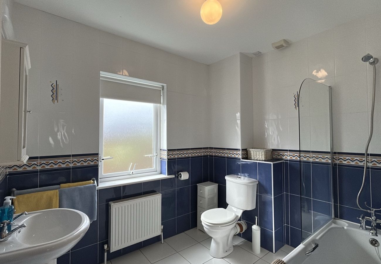 Terraced House in Clifden - Cuirt Cregg Clifden Holiday Home