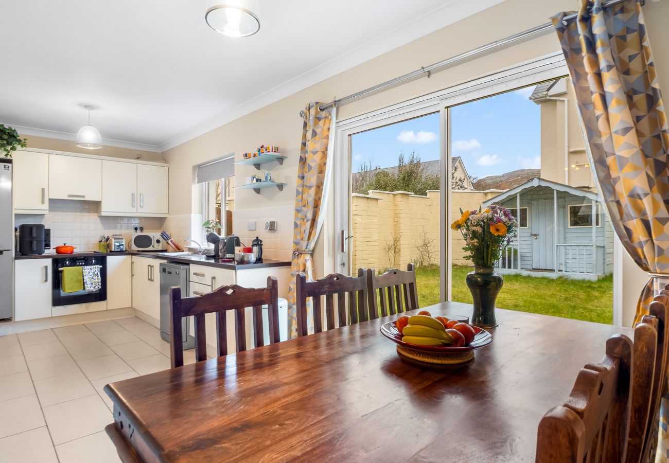 Terraced House in Clifden - Cuirt Cregg Clifden Holiday Home