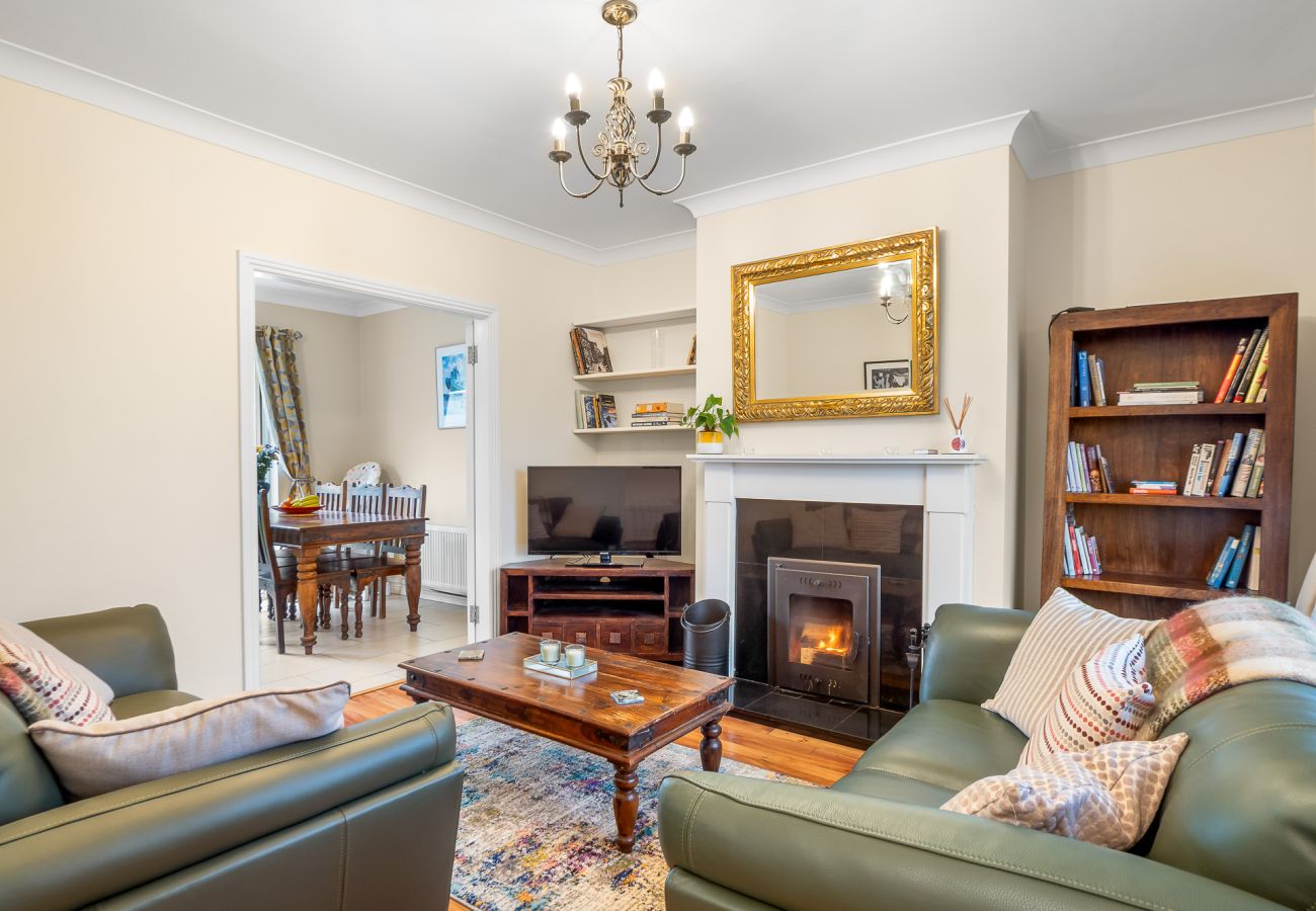 Terraced House in Clifden - Cuirt Cregg Clifden Holiday Home