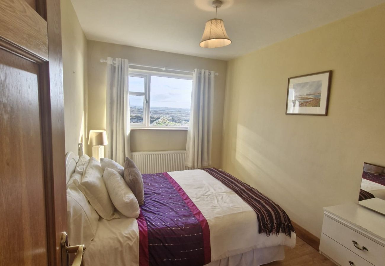 House in Carna - Teach Na hAirde with Stunning Views 