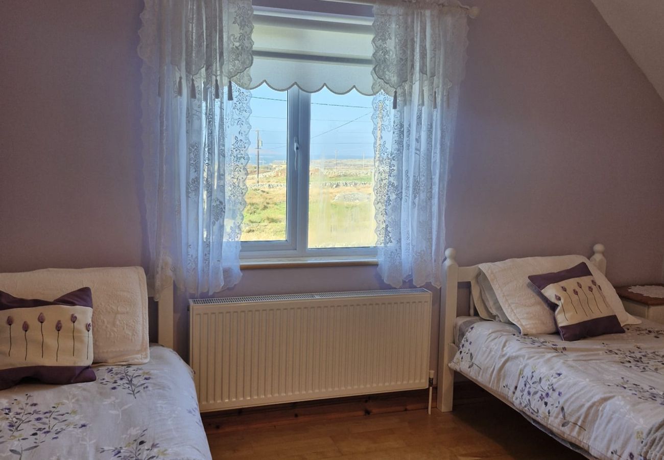 House in Carna - Teach Na hAirde with Stunning Views 