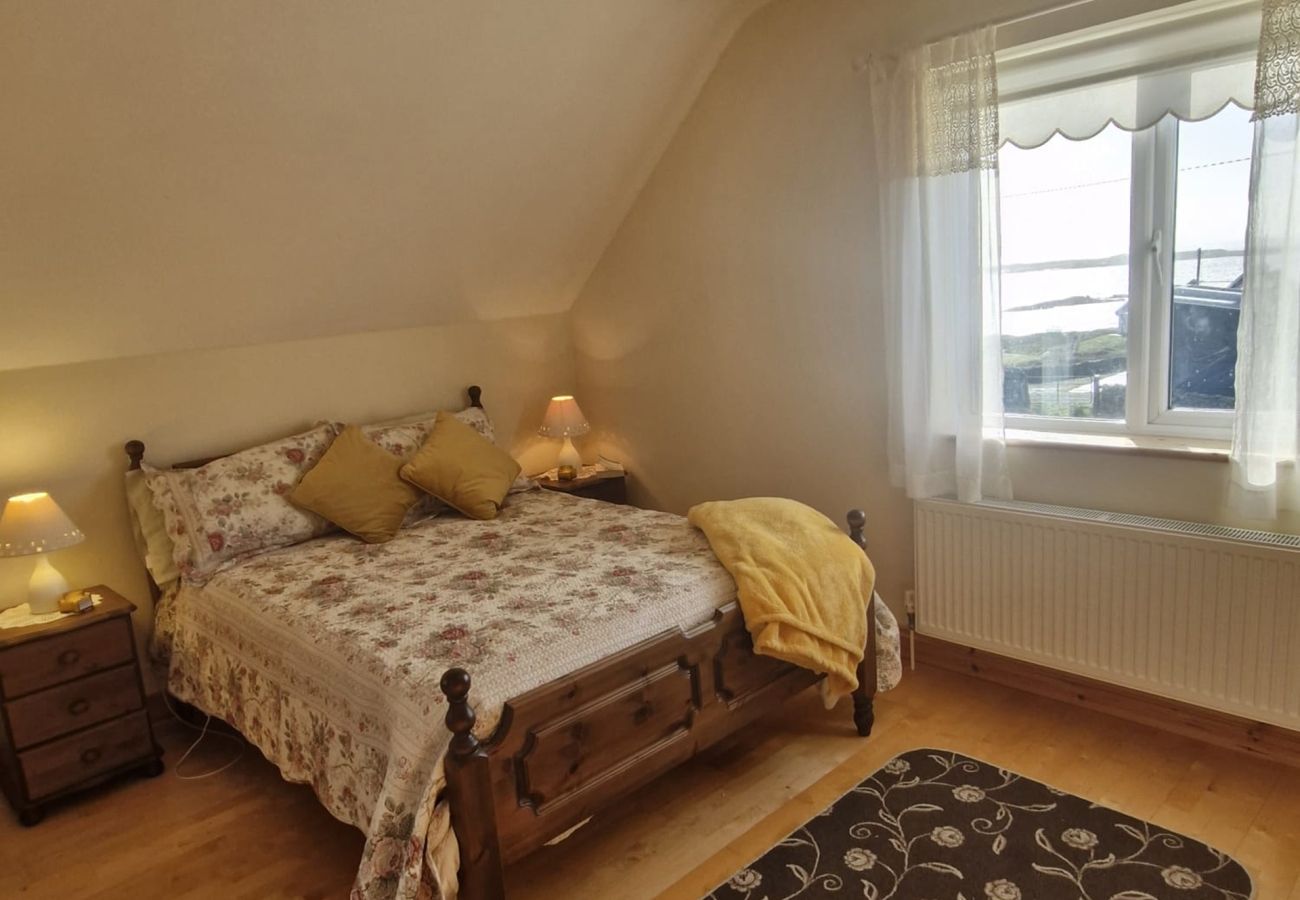 House in Carna - Teach Na hAirde with Stunning Views 