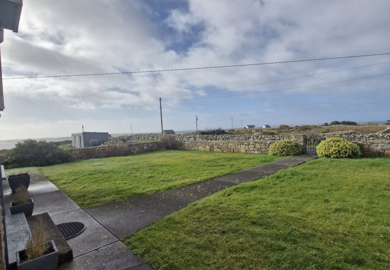 House in Carna - Teach Na hAirde with Stunning Views 