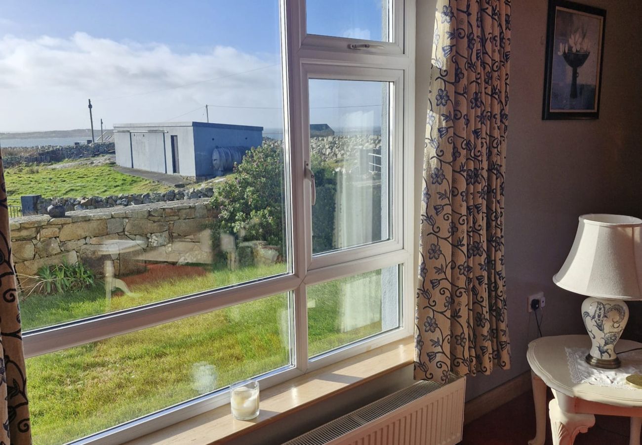 House in Carna - Teach Na hAirde with Stunning Views 