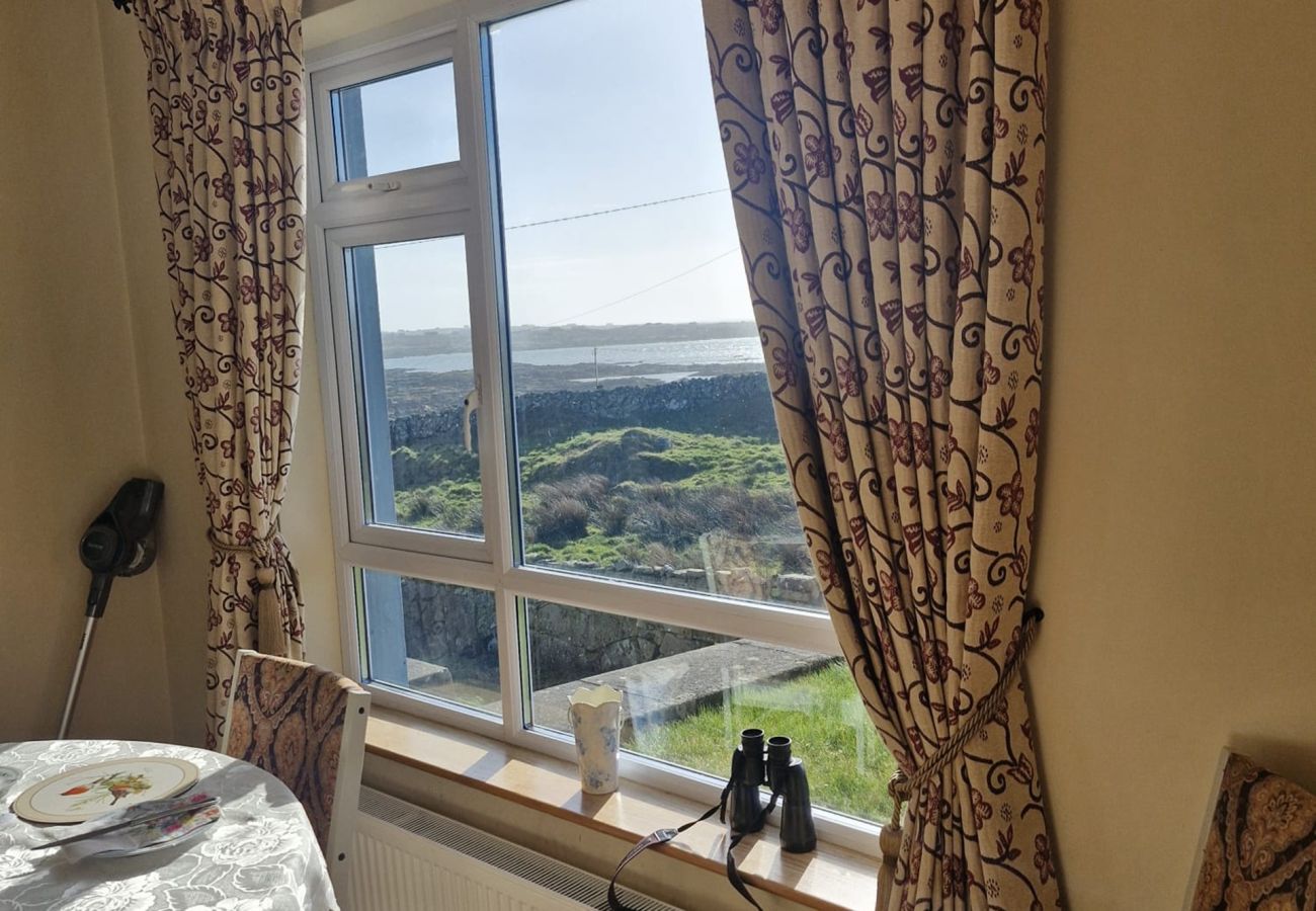 House in Carna - Teach Na hAirde with Stunning Views 