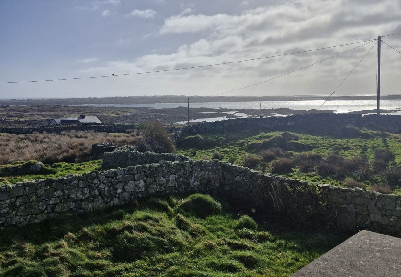 House in Carna - Teach Na hAirde with Stunning Views 