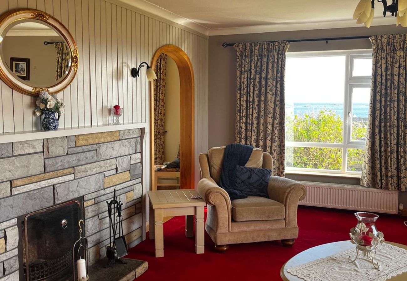 House in Carna - Teach Na hAirde with Stunning Views 