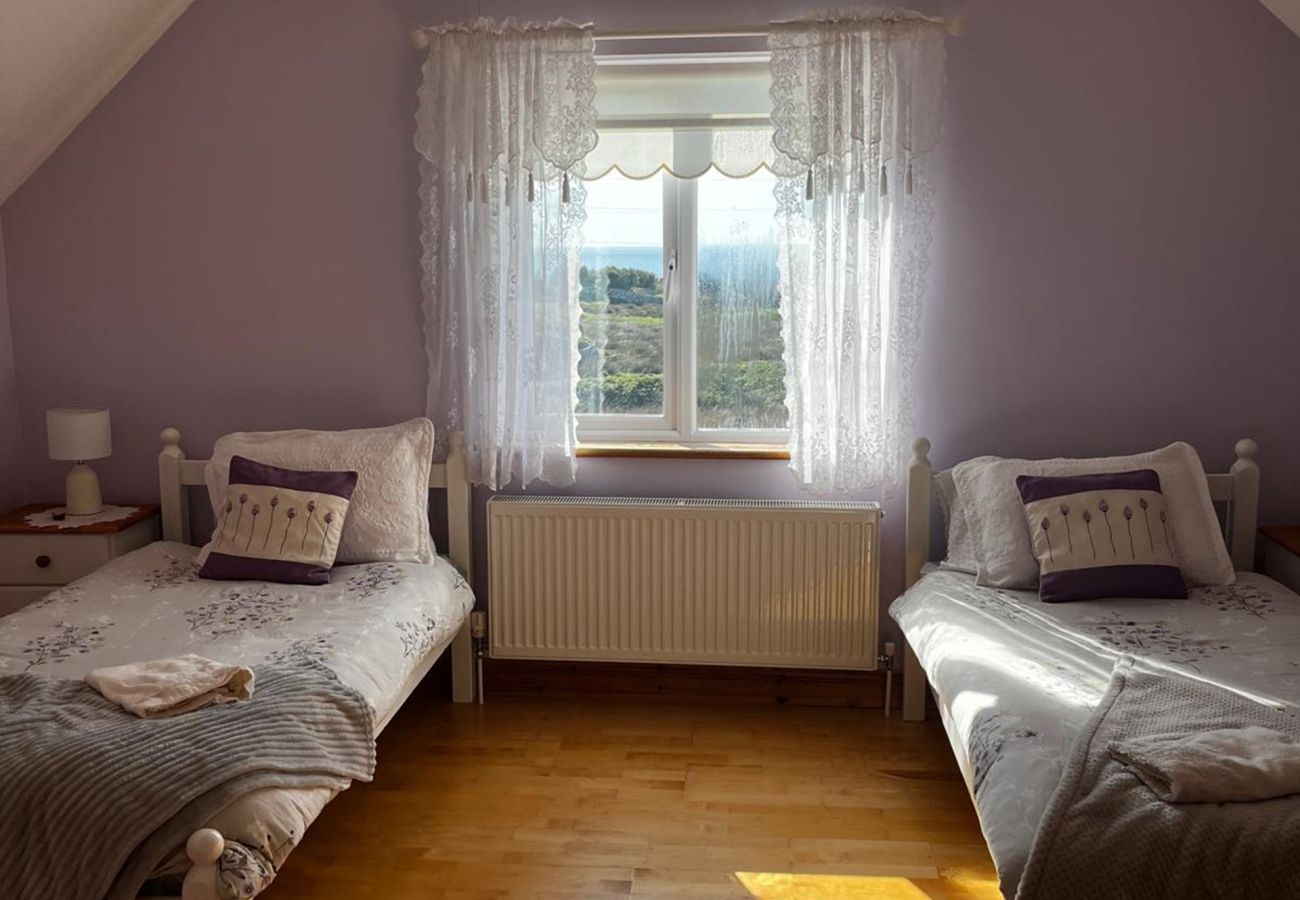 House in Carna - Teach Na hAirde with Stunning Views 