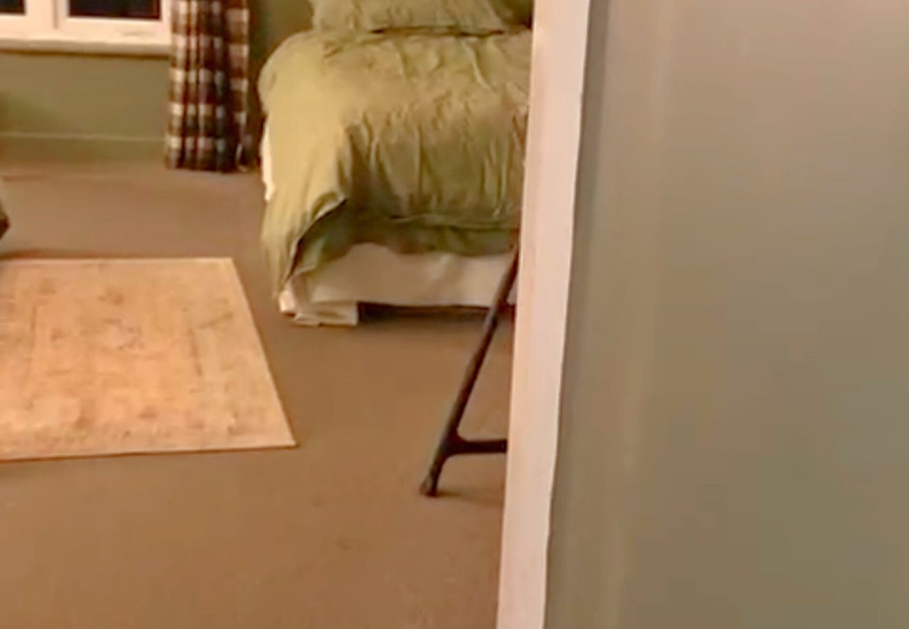 House in Rosmuck - Bun Inbhir cottage with views