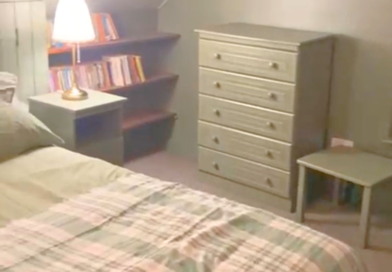 House in Rosmuck - Bun Inbhir cottage with views