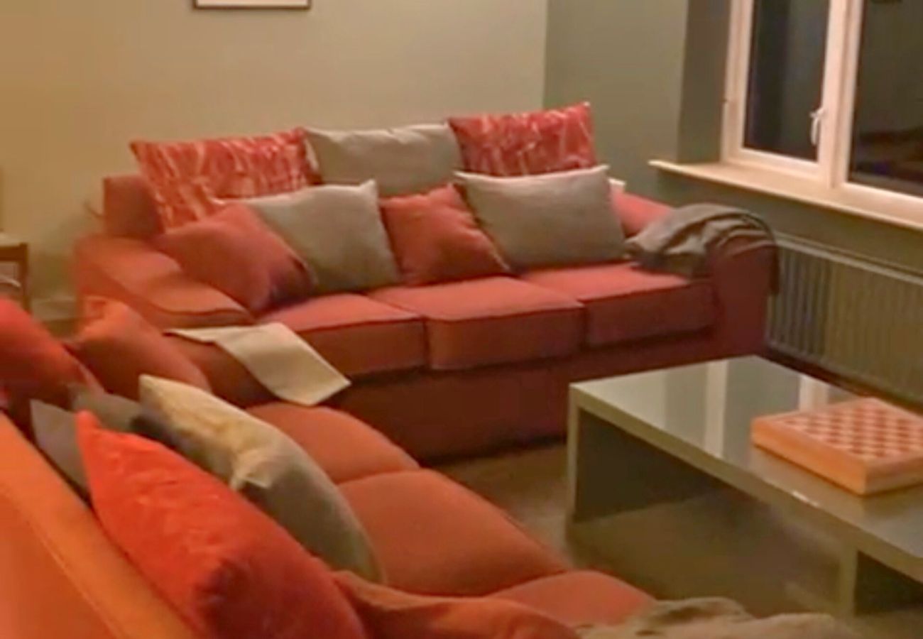 House in Rosmuck - Bun Inbhir cottage with views