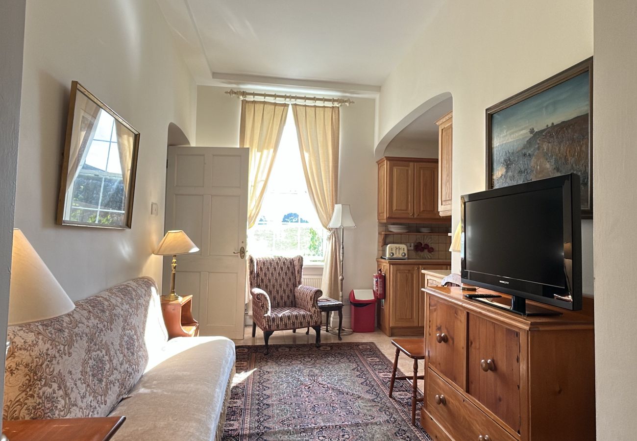 House in Rosscahill - Park Hall at Ross Castle with panoramic views 