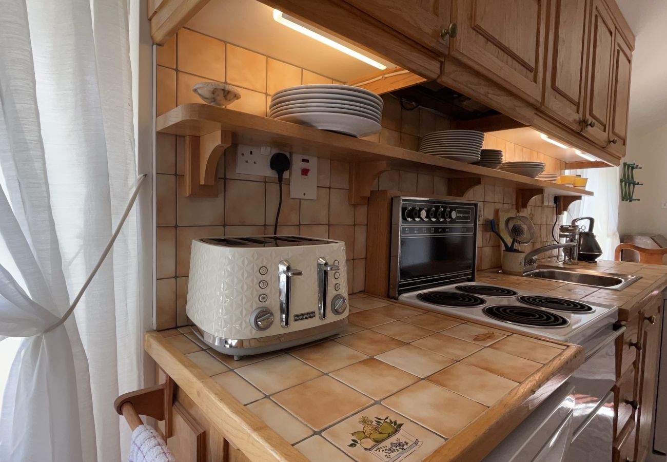 House in Rosscahill - Park Hall at Ross Castle with panoramic views 