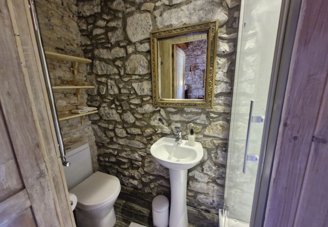 House in Rosscahill - Park Hall at Ross Castle with panoramic views 