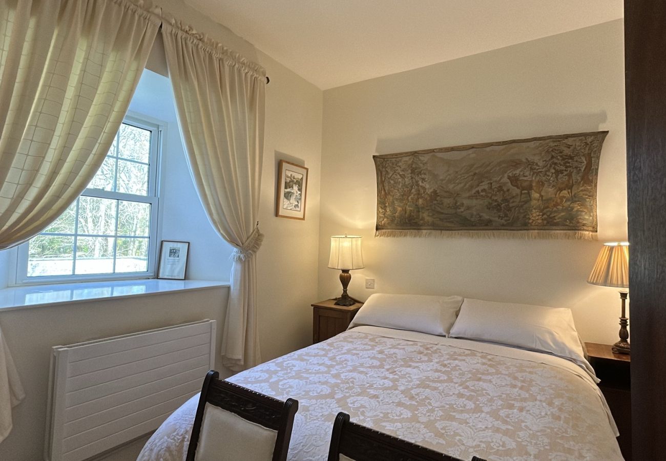 House in Rosscahill - Park Hall at Ross Castle with panoramic views 