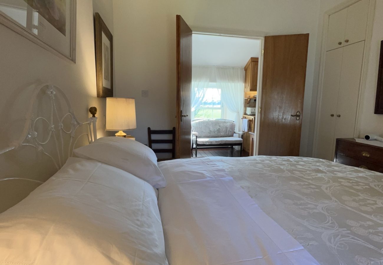 House in Rosscahill - Park Hall at Ross Castle with panoramic views 