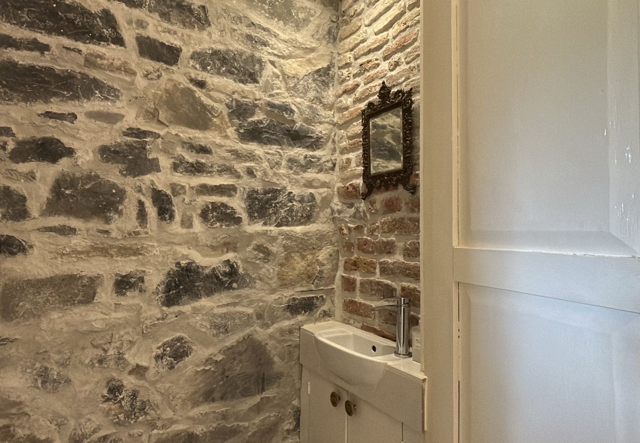 House in Rosscahill - Park Hall at Ross Castle with panoramic views 