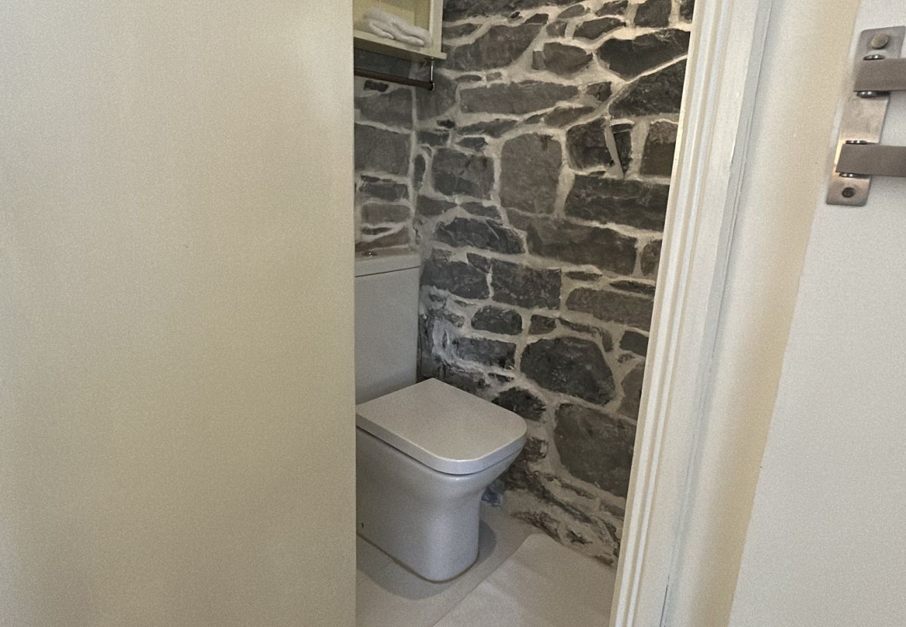 House in Rosscahill - Park Hall at Ross Castle with panoramic views 