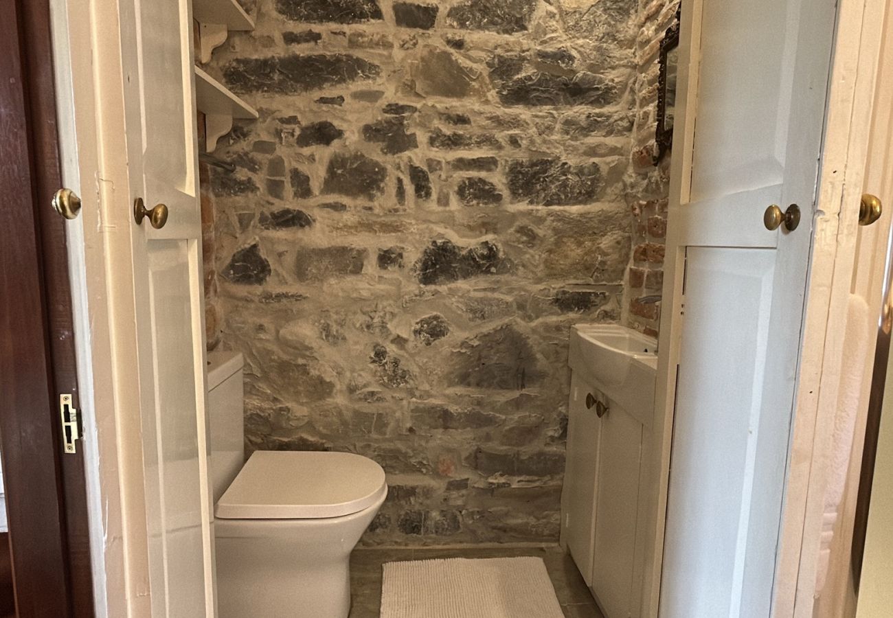 House in Rosscahill - Park Hall at Ross Castle with panoramic views 