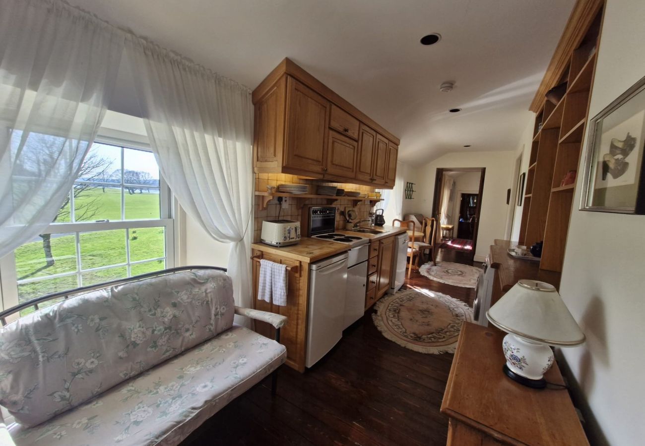 House in Rosscahill - Park Hall at Ross Castle with panoramic views 