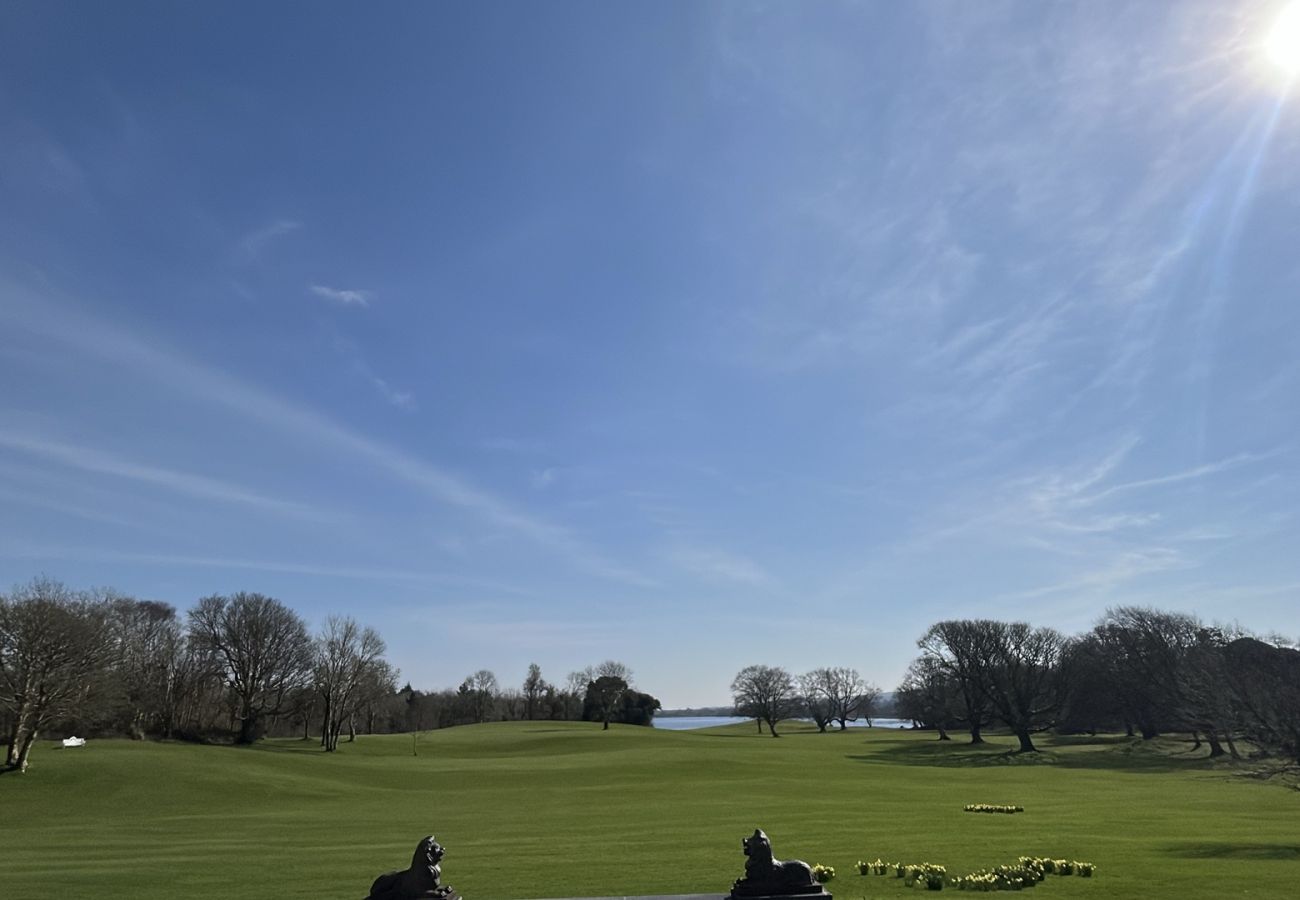 House in Rosscahill - Park Hall at Ross Castle with panoramic views 