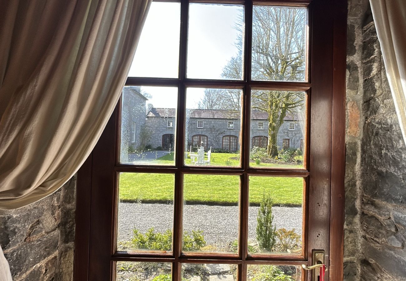 Cottage in Rosscahill - Catherines Cottage Ross Castle Galway