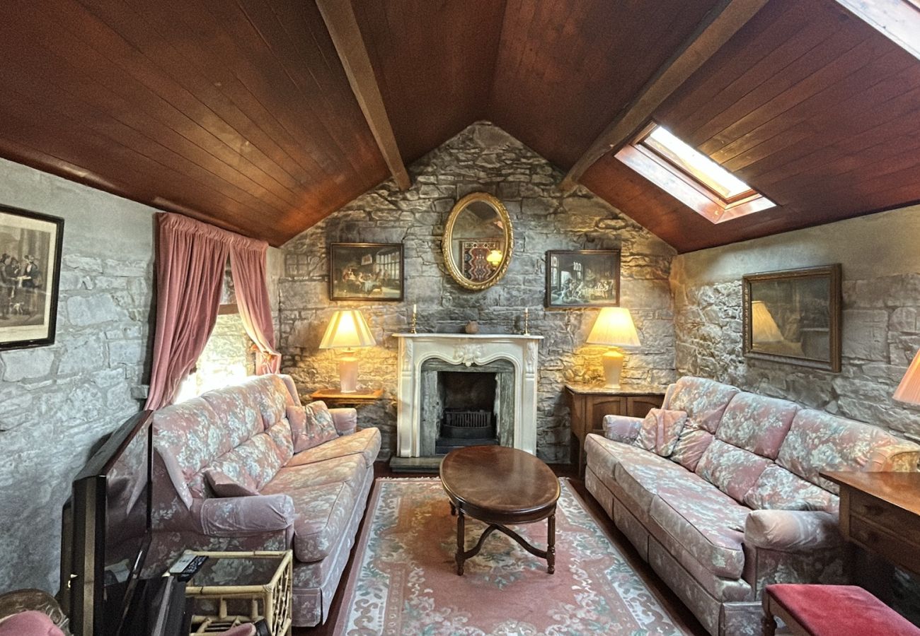 Cottage in Rosscahill - Catherines Cottage Ross Castle Galway