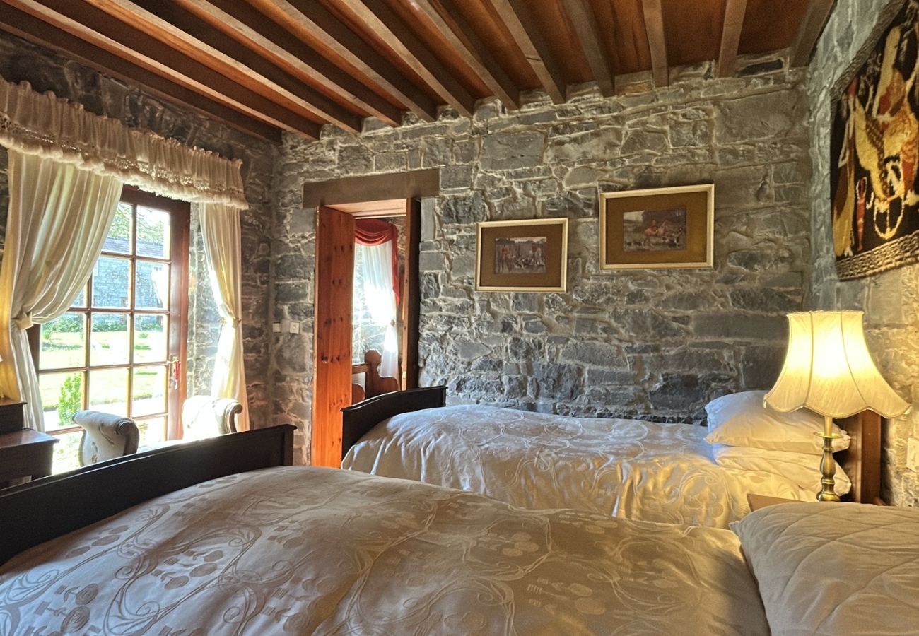 Cottage in Rosscahill - Catherines Cottage Ross Castle Galway