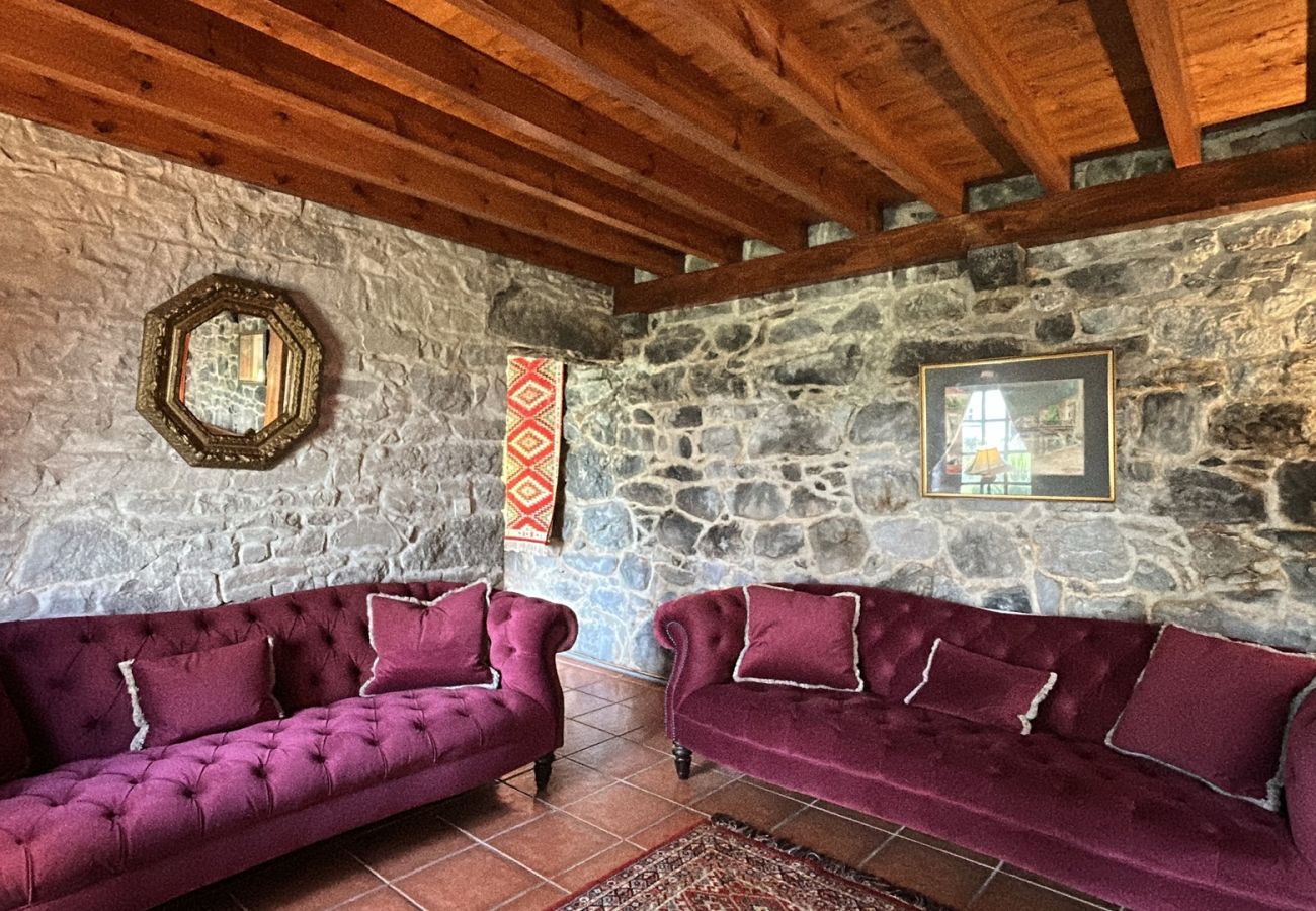 Cottage in Rosscahill -  St George's Ross Castle Galway