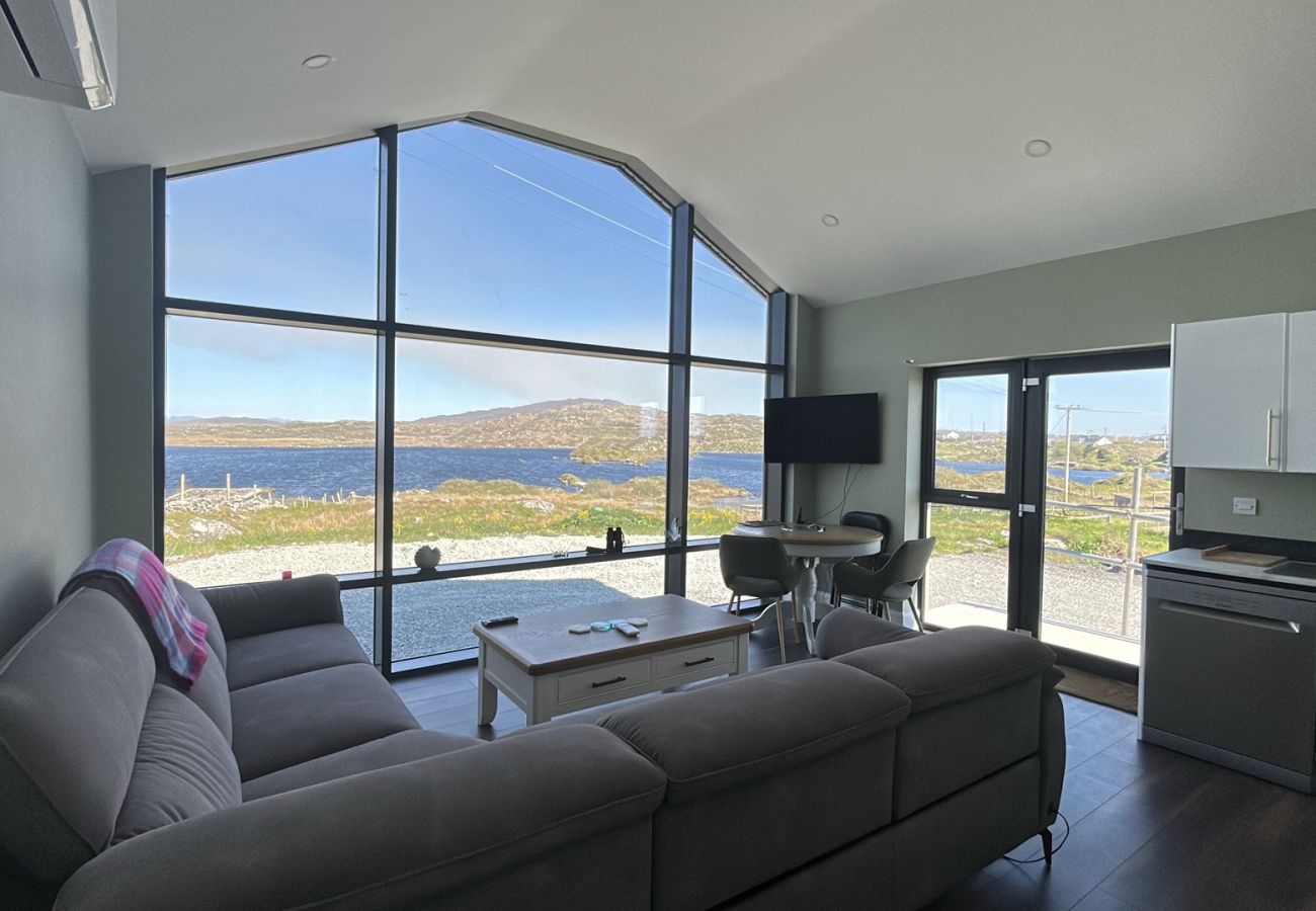 Apartment in Roundstone - Calla Retreat with stunning views