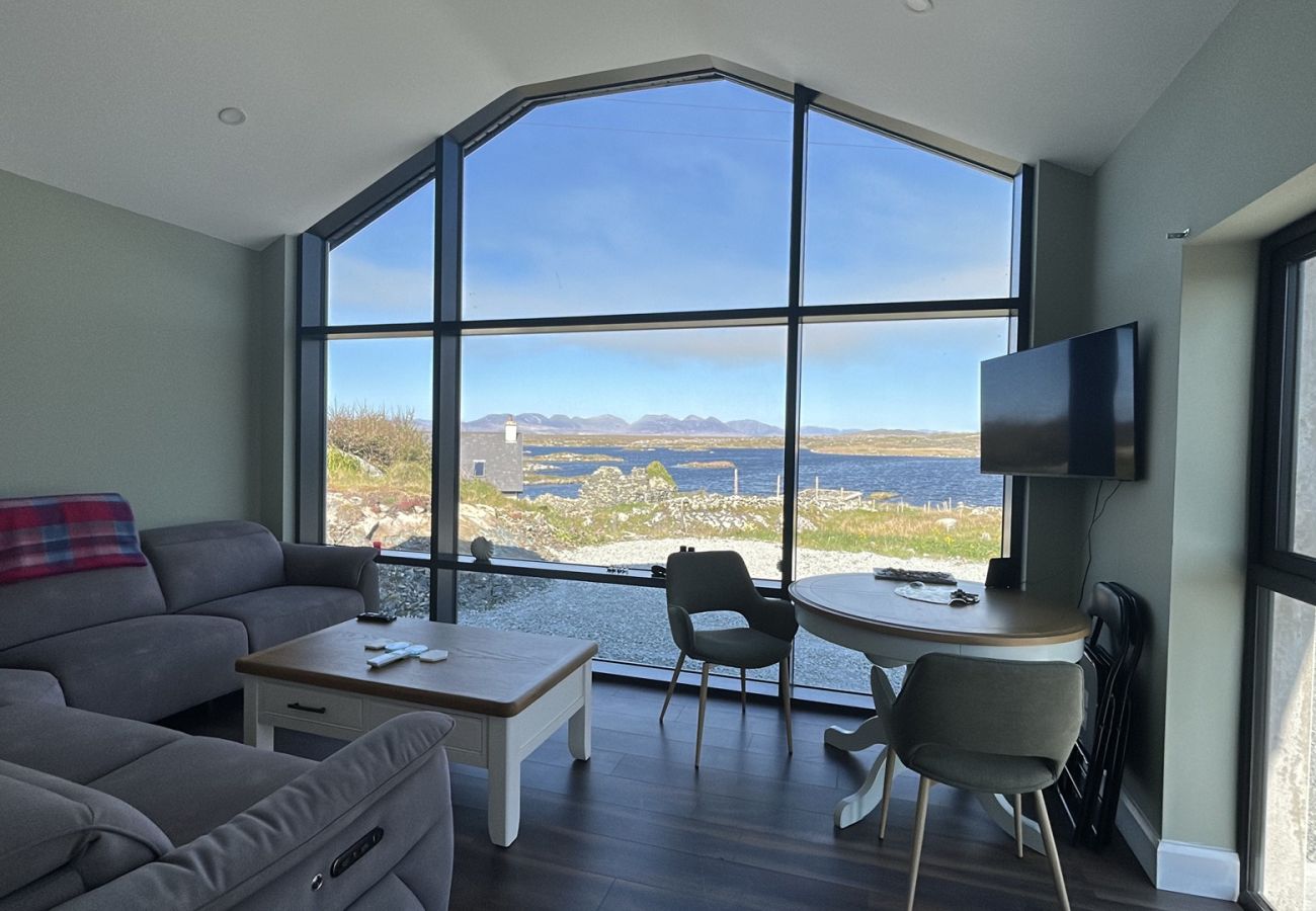 Apartment in Roundstone - Calla Retreat with stunning views