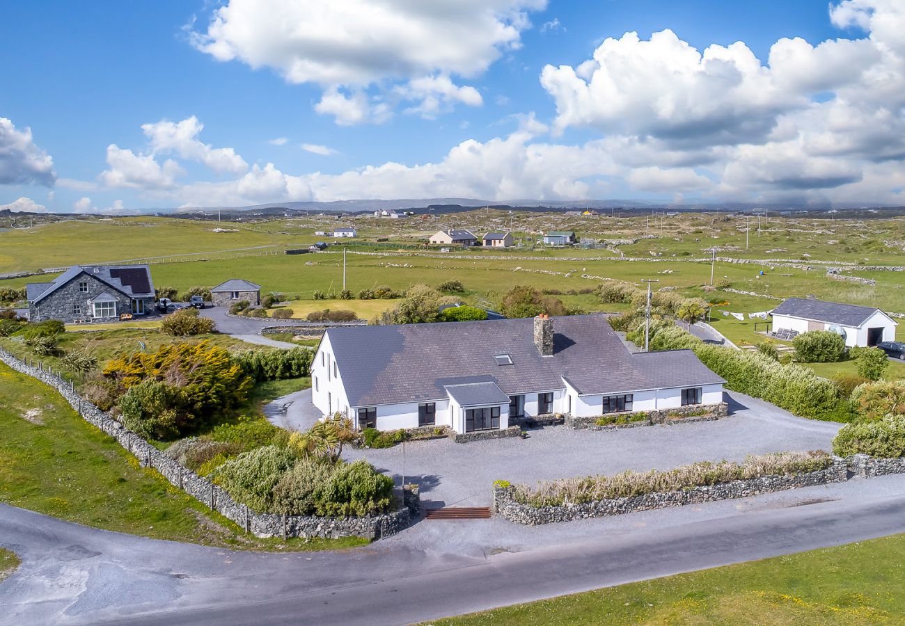 House in Ballyconneely - Conamara House Ballyconneely
