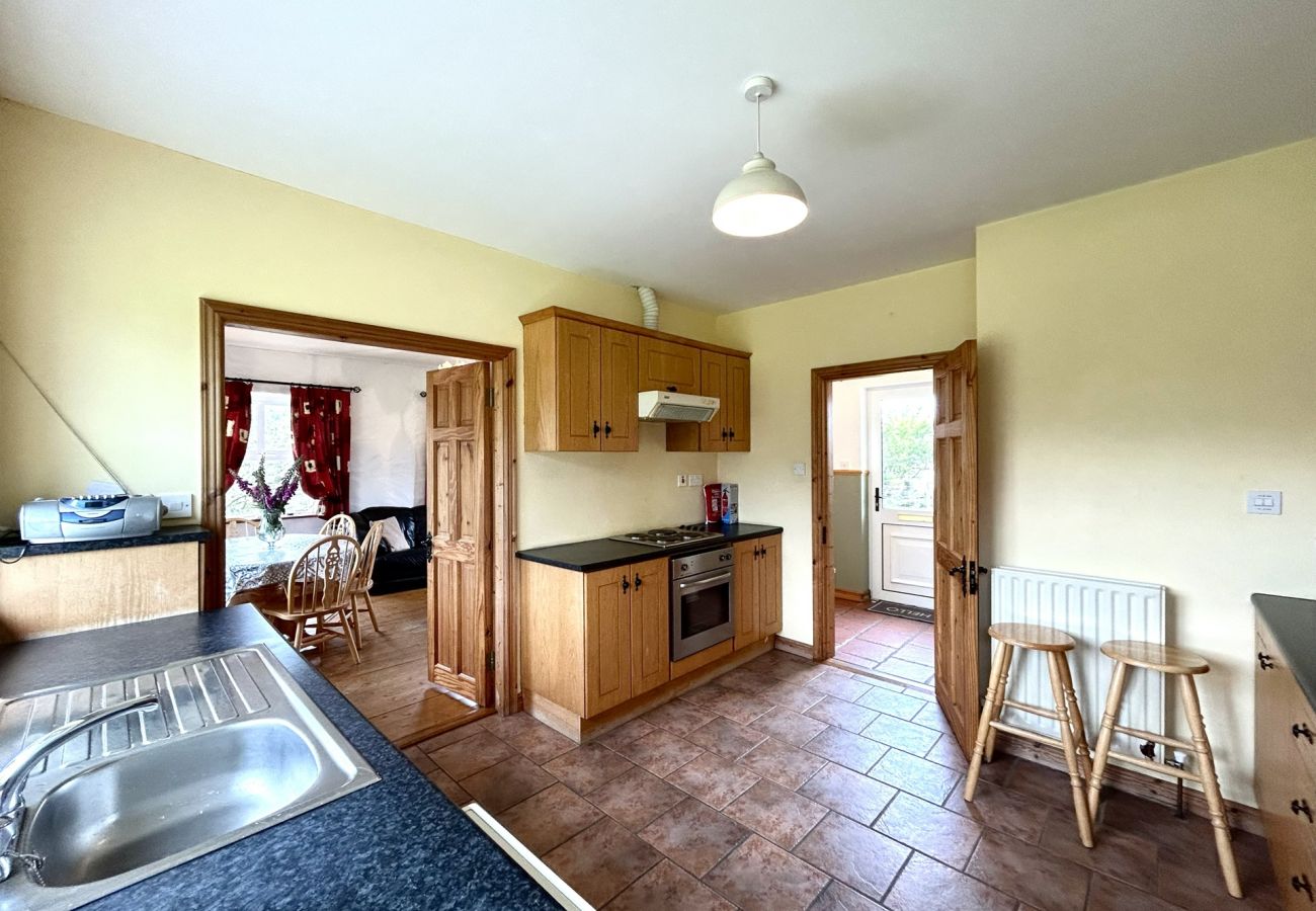 Cottage in Recess - Twelve Bens Lodge Recess 