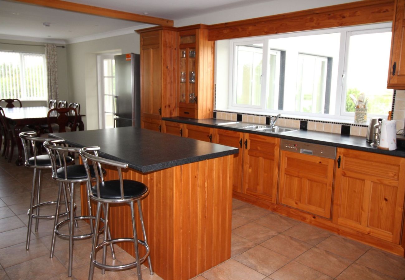 House in Moyard - Connemara Bay House 