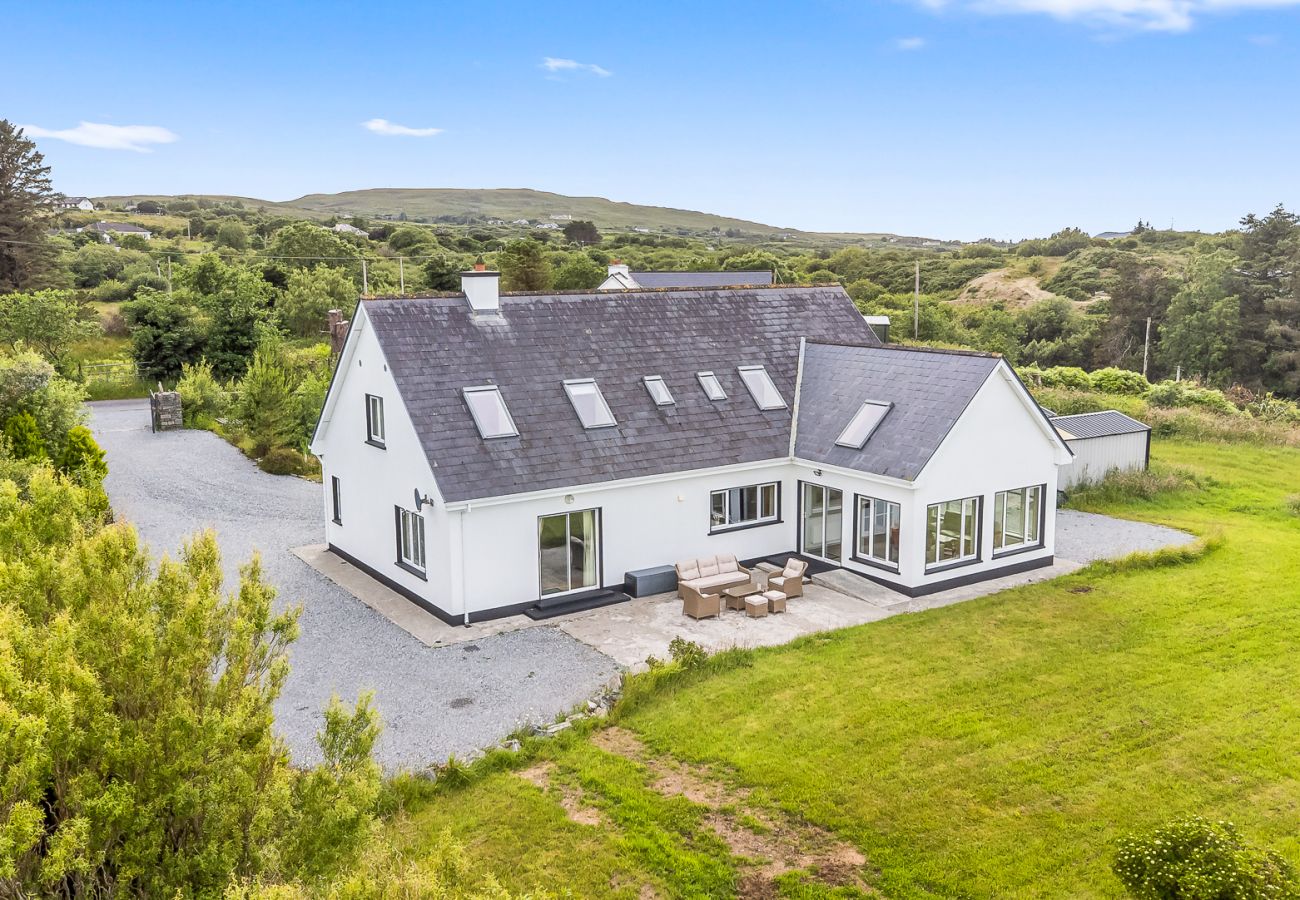 House in Moyard - Connemara Bay House Moyard