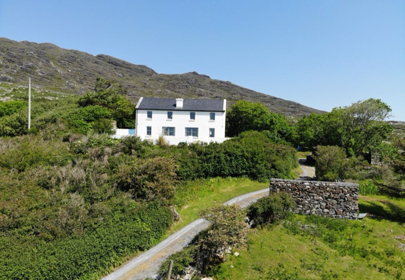 House in Roundstone - Mara House Roundstone