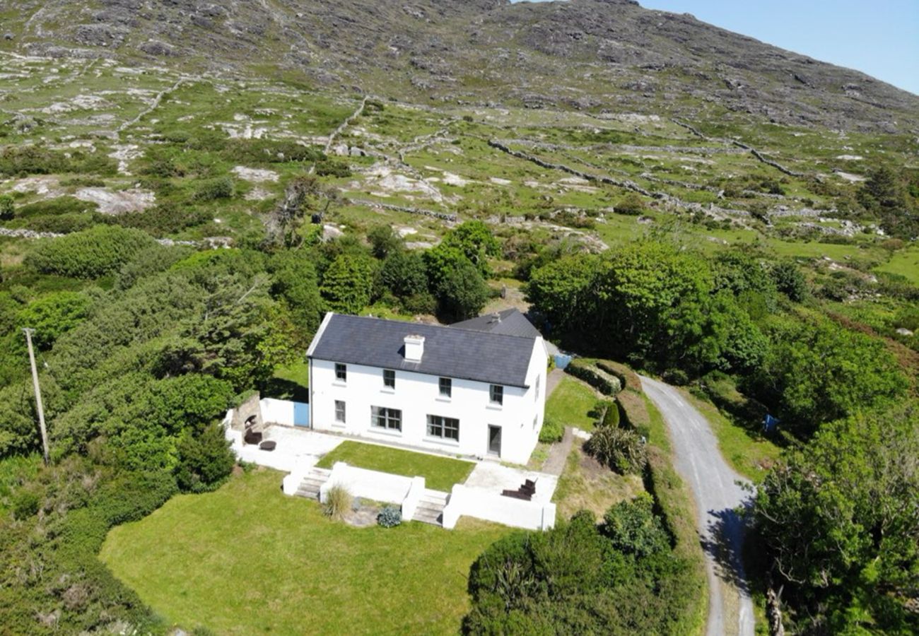 House in Roundstone - Mara House Roundstone